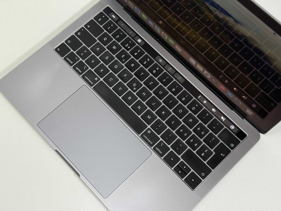 Apple MacBook Pro 13 2019 TouchBar - i5 8GB RAM / 128GB SSD - 87% Kondycji baterii - Gwarancja -