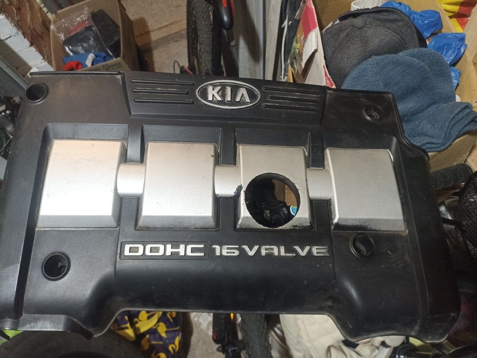 Кришка двигуна різні моделі