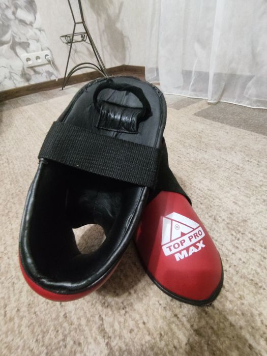 Продам футы для теквондо