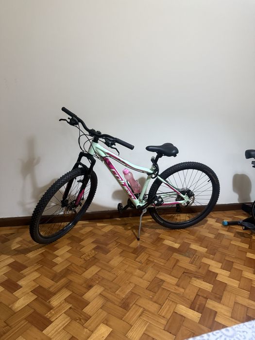 Bicicleta nova unica dona excelente estado de conservaçao