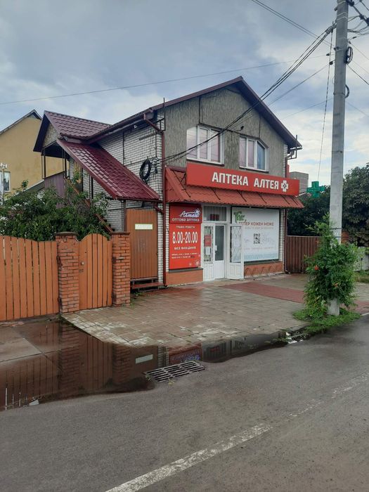 Здається фасадне приміщення по вулиці Київській 1 поверх