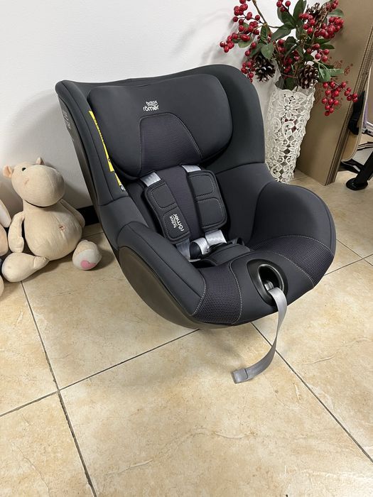 Автокрісло Britax Römer DUALFIX 3 i-SIZE Група 0+/1 (0-18 кг)