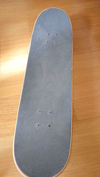 Vendo skate inteiro muito bom que foi montado as peças