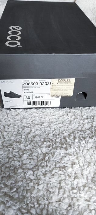 Продам кросівки Ecco