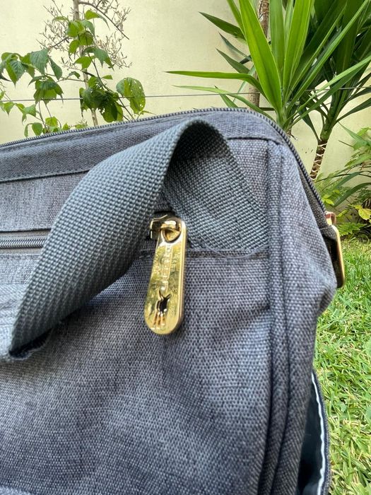 Bolsa/Mochila de maternidade /como nova