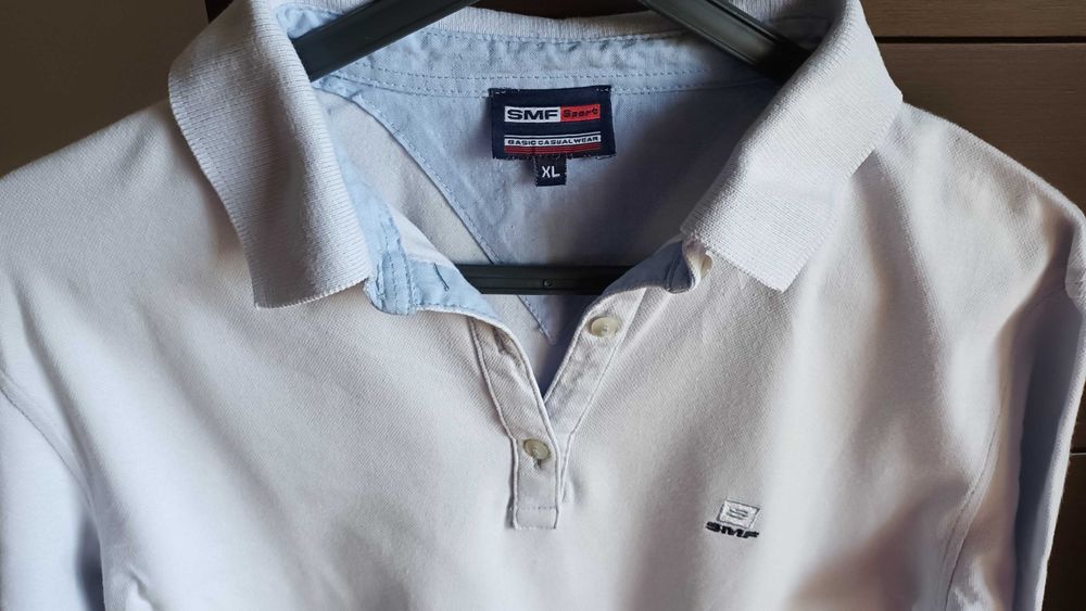 Polo em azul claro da Semáforo