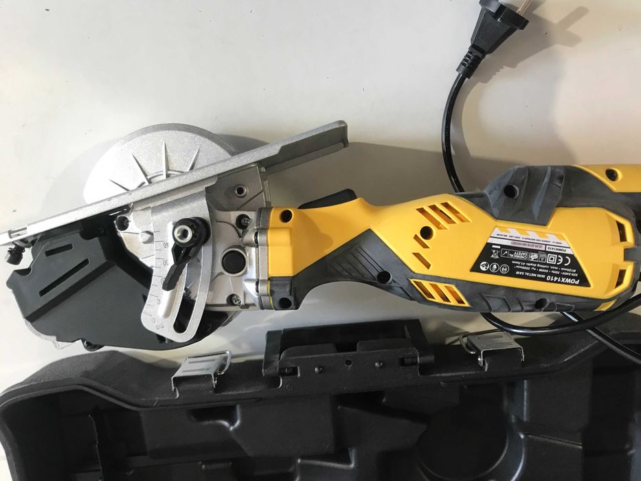 Різак по металу Powerplus POWX1410 600 Вт