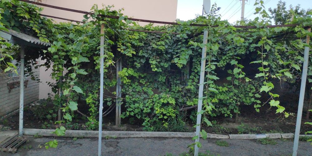 Люботин!Продам часть дома.Центр.