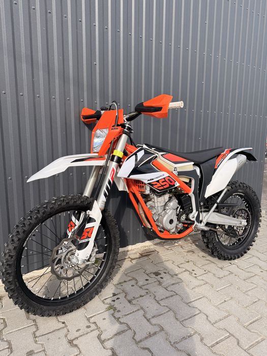 KTM Frerride 250 f СВІЖО ПРИГНАНИЙ