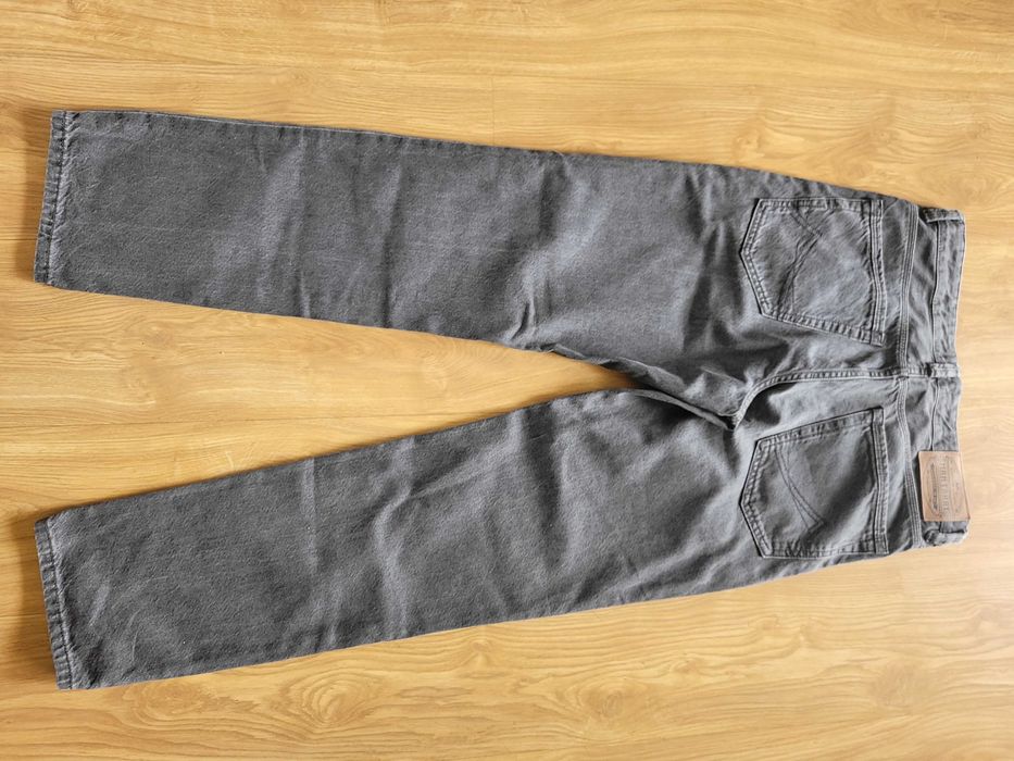 Spodnie Jeans sprzedam.