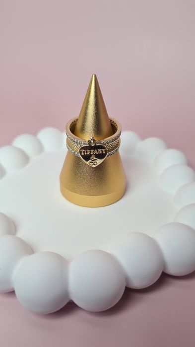 Złoty pierścionek szeroki obrączka cyrkonie wiszące serce p. 585