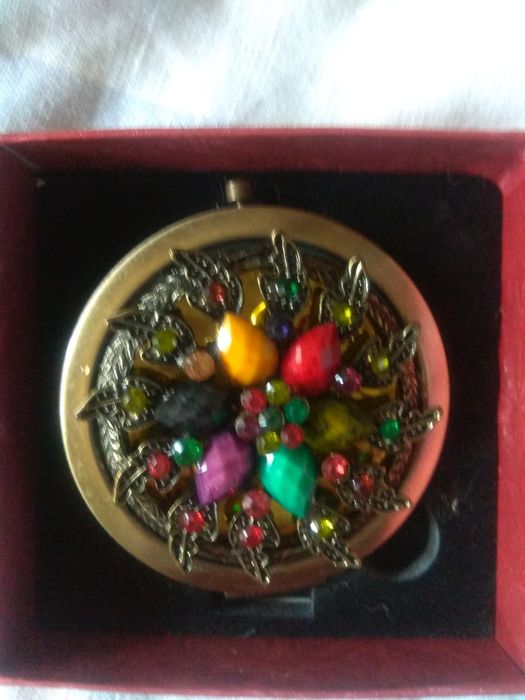 Продам   зеркальце эксклюзив