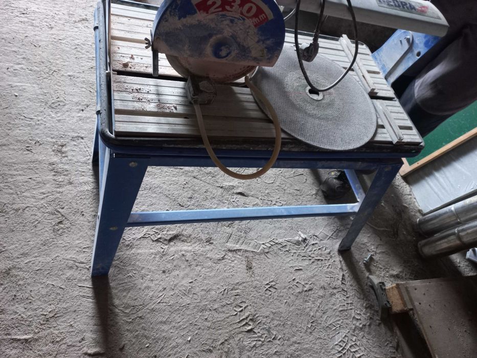 Przecinarka do płytek DEDRA