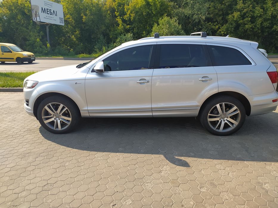 Обміняю ауді Q7 на нерухомість