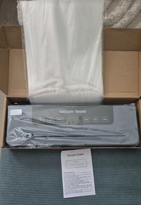 Вакууматор кухонний + 10 пакетів в комплекті.