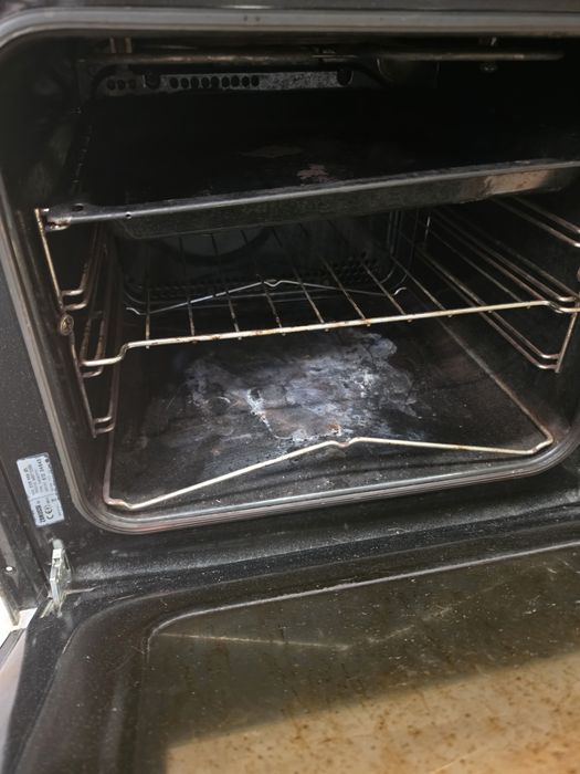 Духова шафа Zanussi