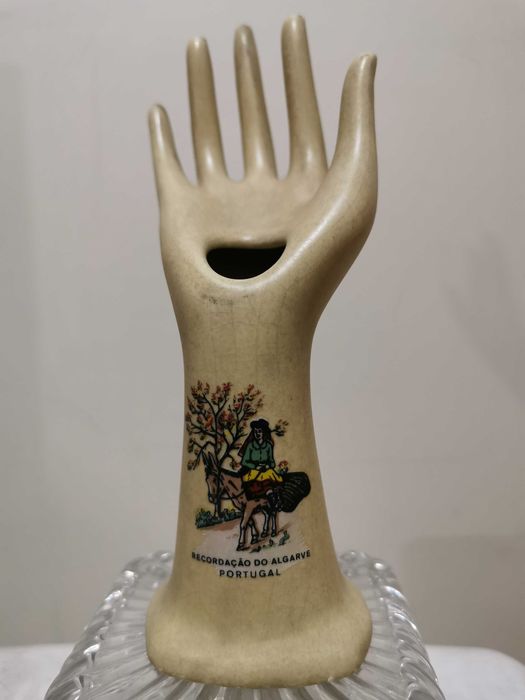 Expositor para anéis e colares