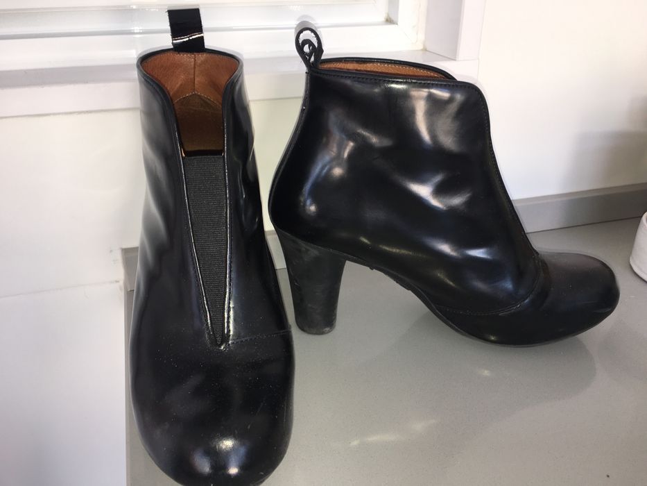 Botas pretas salto marca Dysfunctional