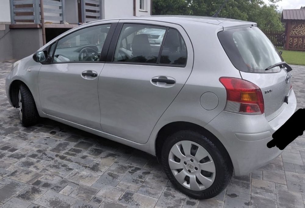 Toyota Yaris 2009, 1,3 benzyna , 100KM, 6-cio biegowa