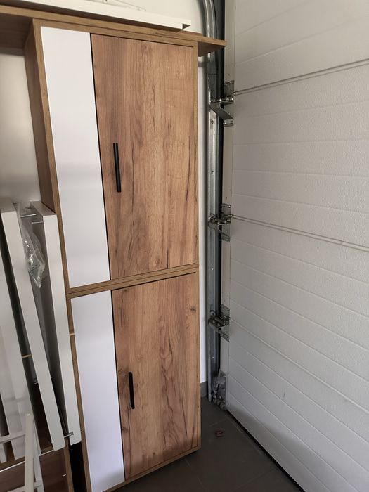2 armários modernos madeira + branco