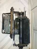 Máquina de escrever antiga