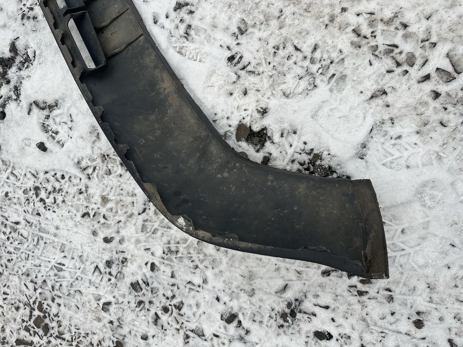 Губа переднього бампера гольф 4