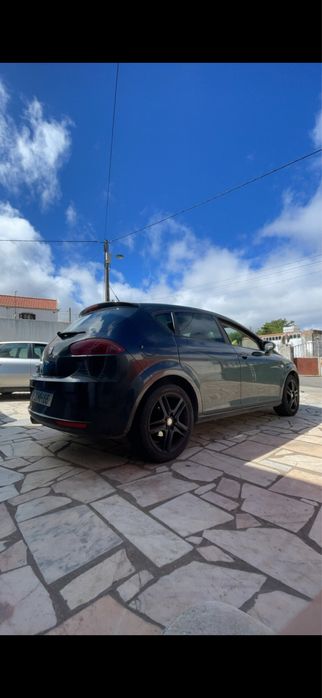 SEAT  LEON.