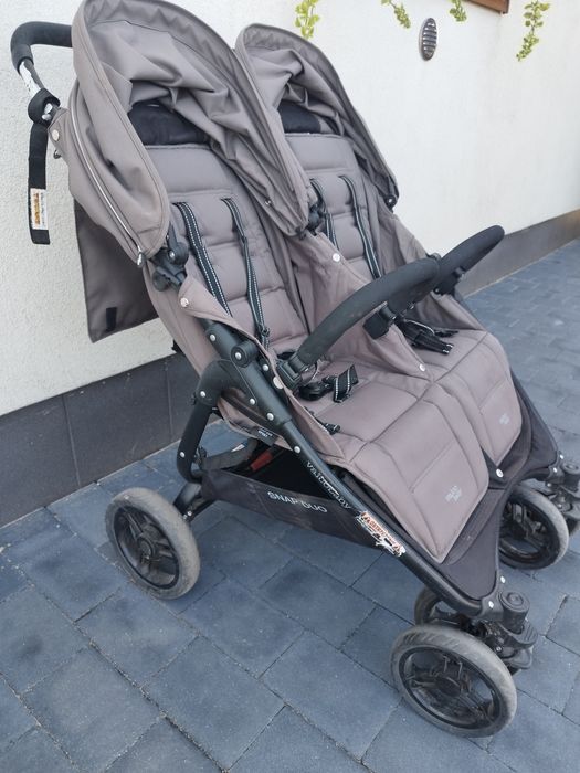 Wózek valco baby snap bliźniaki dla bliźniaków rok po roku