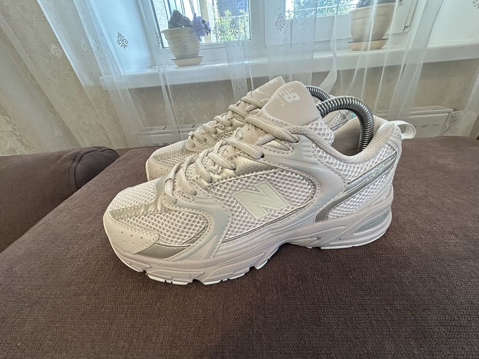 кросівки New Balance 530