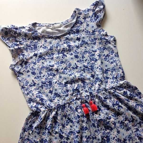H&M Wzorzysta sukienka z dżerseju 134/140