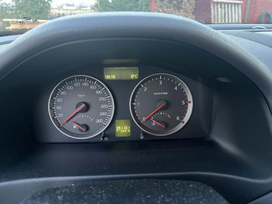 Samchód volvo s40
