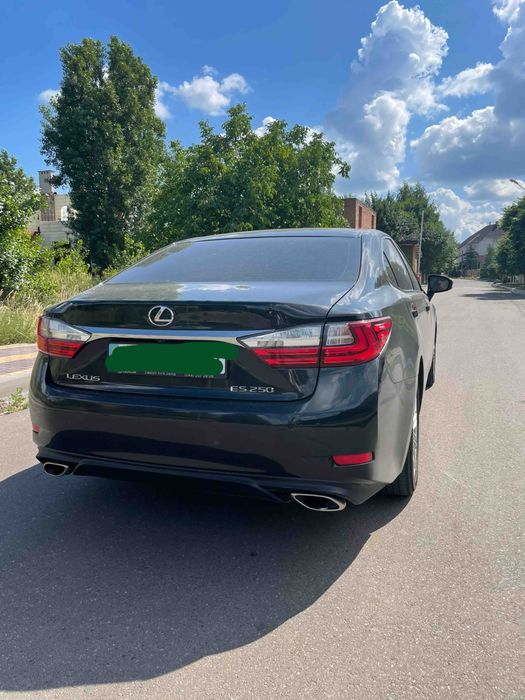 Продам офіційний LEXUS ES 250