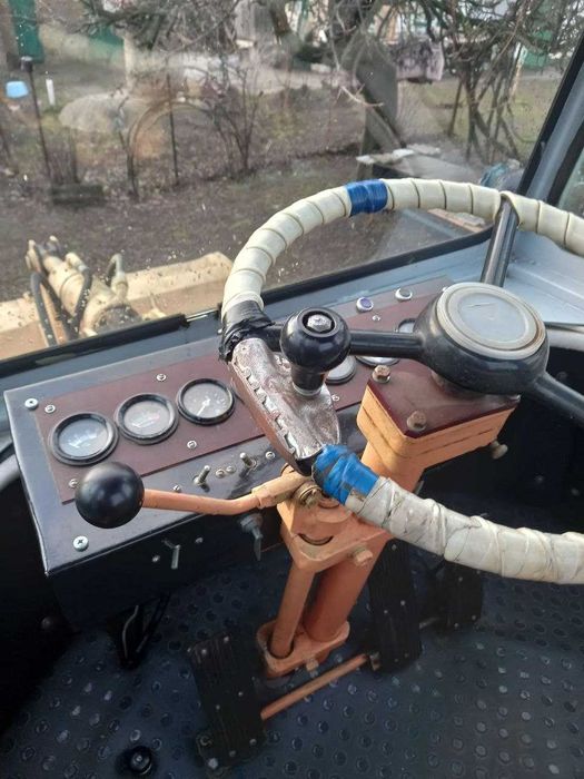 Фронтальний навантажувач ТО-30 (амкодор)
