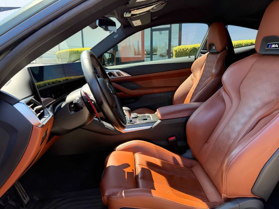 BMW M4 Competition xDrive      2024