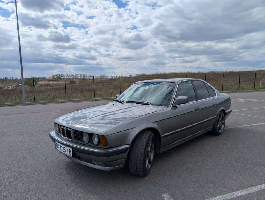 Продам Bmw 535i e34