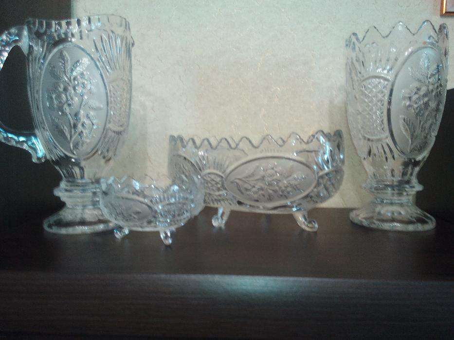 Набор хрустальной посуды из 4 предметов.
