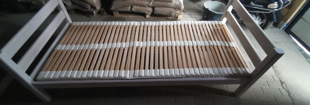 Łóżko drewniane, 200 x 90cm, solidne