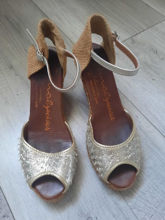 Buty na koturnie rozm. 39