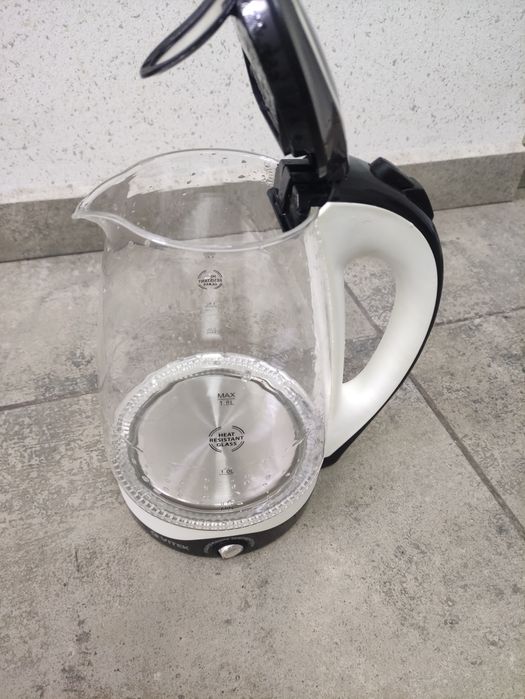 Электрочайник  Vitek.