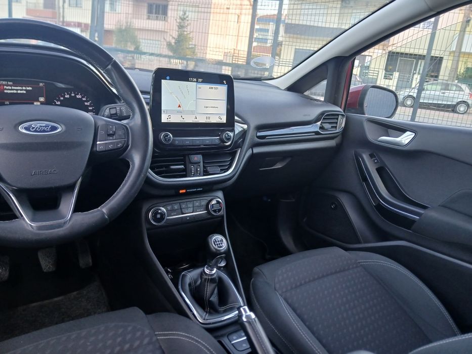 Ford Fiesta TITANIUM 2018/12