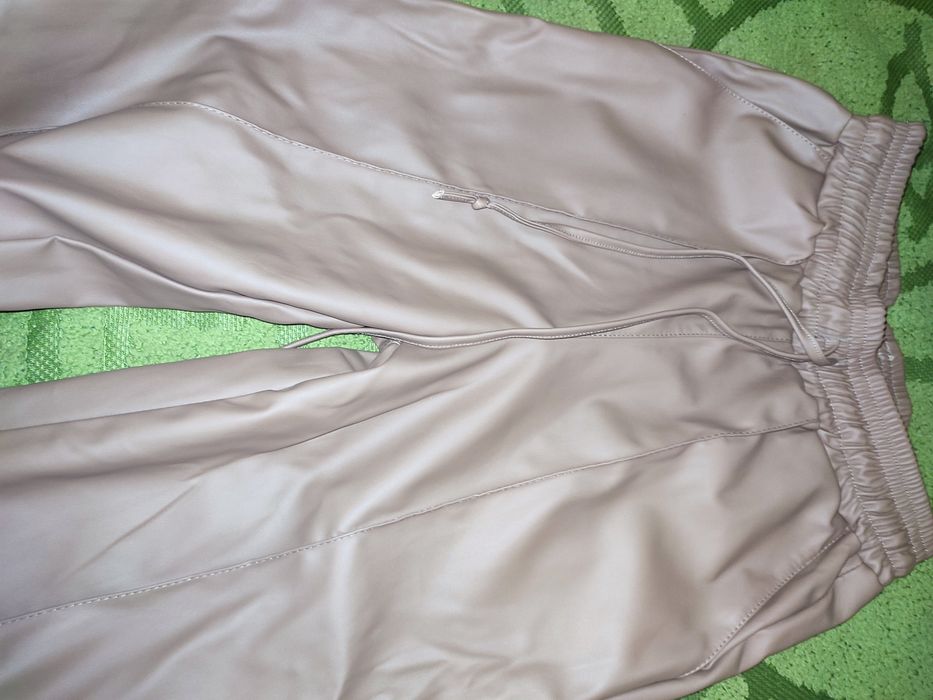 Жіночий одяг дешево