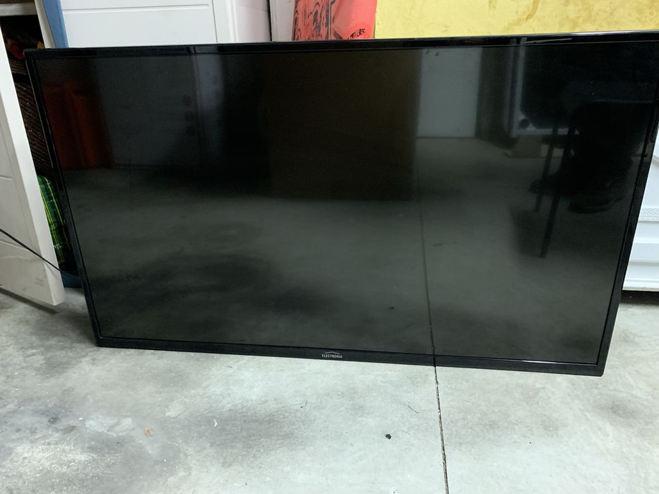 TV Led  124cm avariada