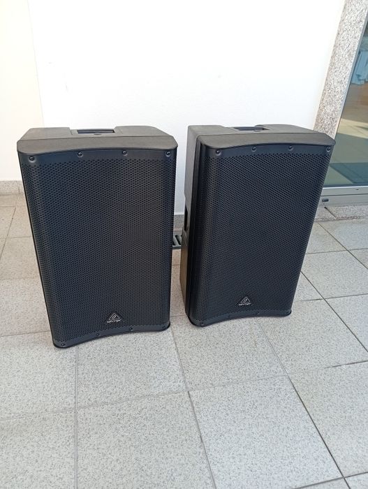2 colunas ativas marca Behringer Dr115dsp Novas !