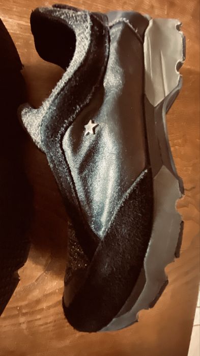 Tenis/ sapatos marca “Cubanas”