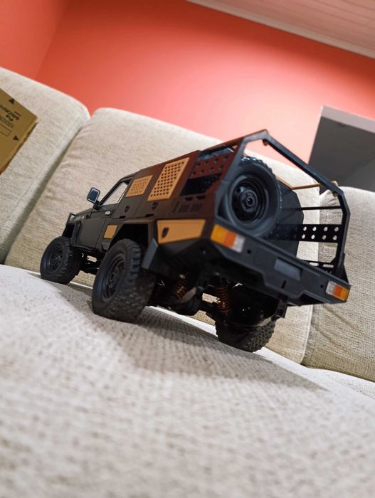 RC crawler 1/12 Toyota
