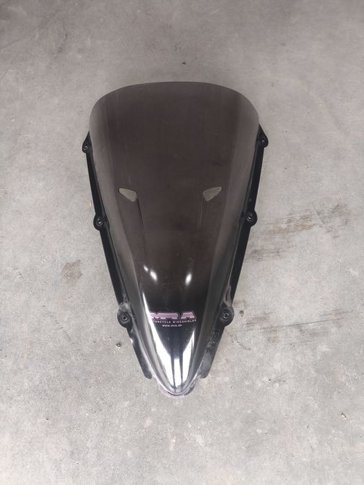 Yamaha r1 RN04 szyba MRA