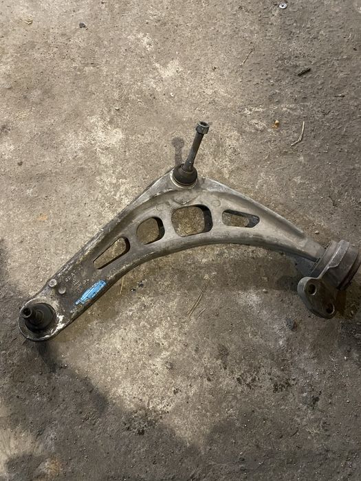 Ричаги бмв е46 після реставрації