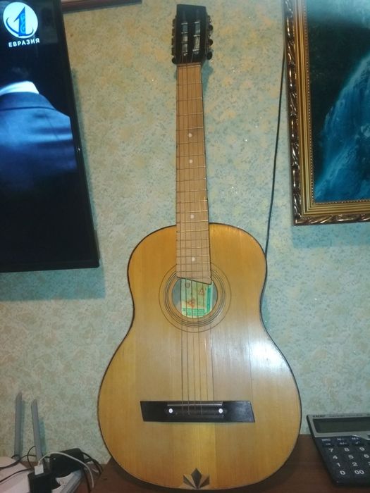 Продам гітару кгасичну