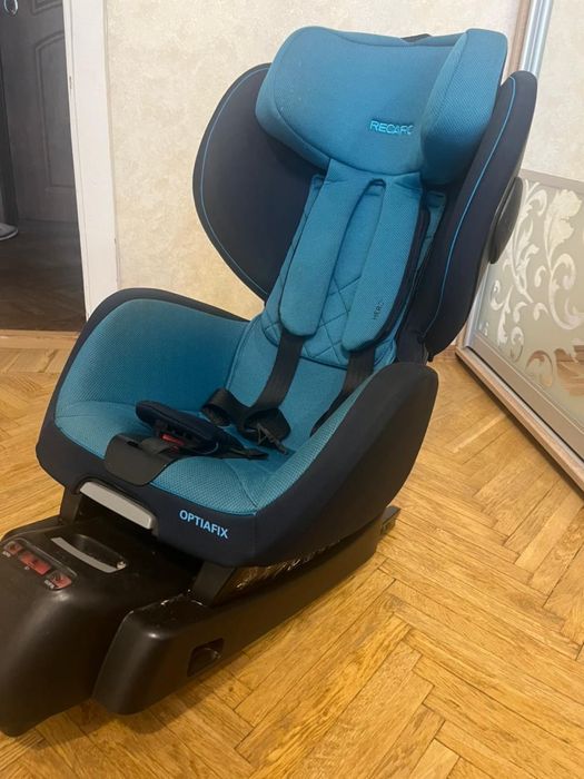 Автокрісло Recaro Optiafix