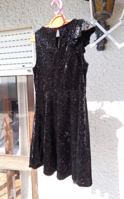 Vestidos e saias de menina